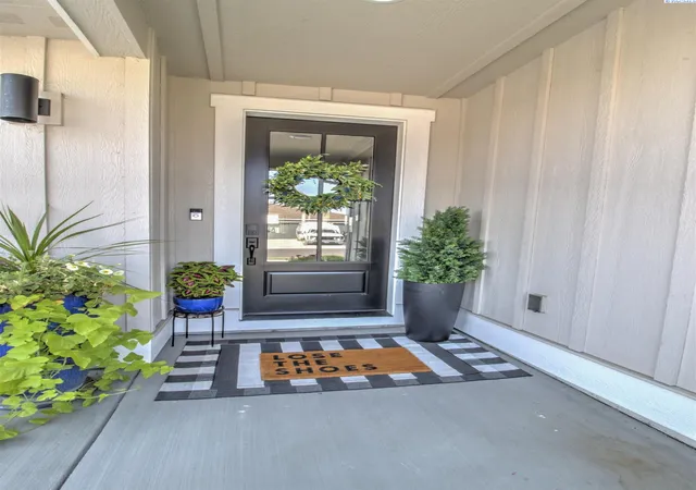 Photo 2 of Single family home for sale at 2817 Avrio Ave, Richland, WA 99354 | MLS# PAC295585 | Listing updated on 2026-10-22