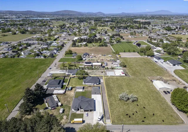 Photo 3 of Single family home for sale at 2520 Road 64, Pasco, WA 99301 | MLS# PAC295593 | Listing updated on 2026-10-27