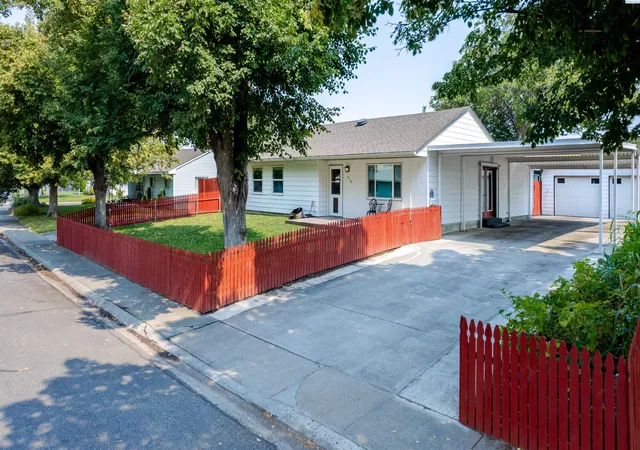 Photo 1 of Single family home for sale at 410 Basswood Ave, Richland, WA 99352 | MLS# PAC295610 | Listing updated on 2026-10-19