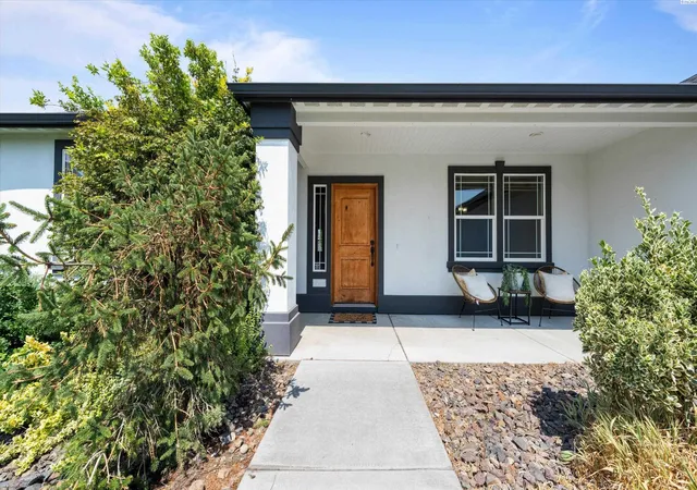 Photo 3 of Sale Pending at 4519 Indian Ridge Dr, Pasco, WA 99301 | MLS# PAC295615 | Listing updated on 2026-10-21