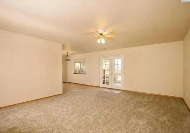 Photo 3 of Single family home for sale at 5208 Mockingbird Ct, West Richland, WA 99353 | MLS# PAC295628 | Listing updated on 2026-10-23