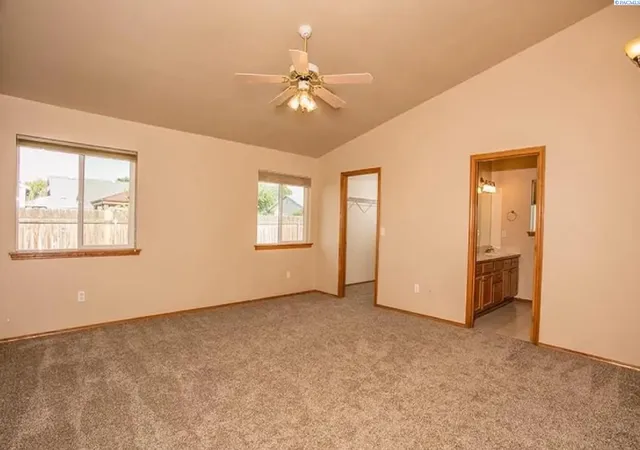 Photo 4 of Single family home for sale at 5208 Mockingbird Ct, West Richland, WA 99353 | MLS# PAC295628 | Listing updated on 2026-10-23