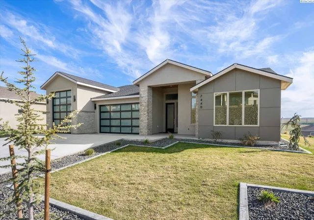 Photo 2 of Single family home for sale at 7440 W 22nd Place, Kennewick, WA 99338 | MLS# PAC295631 | Listing updated on 2026-10-16