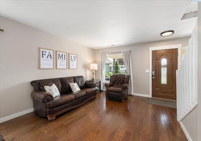 Photo 3 of Single family home for sale at 3309 S Buntin St, Kennewick, WA 99337 | MLS# PAC295661 | Listing updated on 2026-10-14