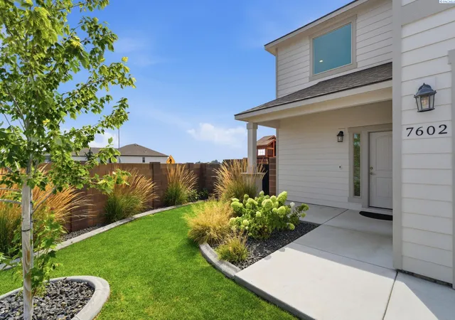 Photo 2 of Single family home for sale at 7602 Massey Dr, Pasco, WA 99301 | MLS# PAC295663 | Listing updated on 2026-10-19