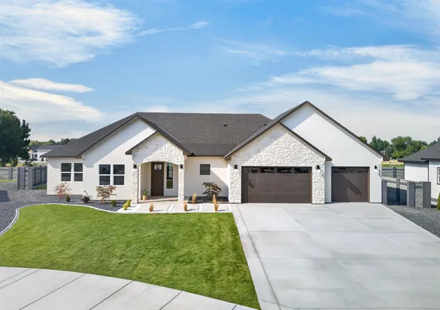 Photo 1 of Single family home for sale at 7709 Allison Ct, Pasco, WA 99301 | MLS# PAC295667 | Listing updated on 2026-10-17