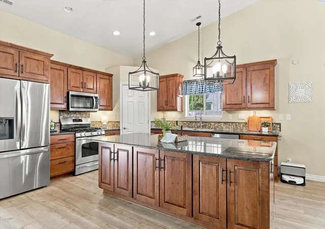 Photo 4 of Single family home for sale at 3102 S Dawes St, Kennewick, WA 99338 | MLS# PAC295701 | Listing updated on 2026-10-17