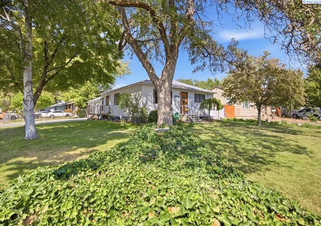Photo 3 of Sale Pending at 2031 Rainier Ave, Richland, WA 99354 | MLS# PAC295724 | Listing updated on 2026-10-21