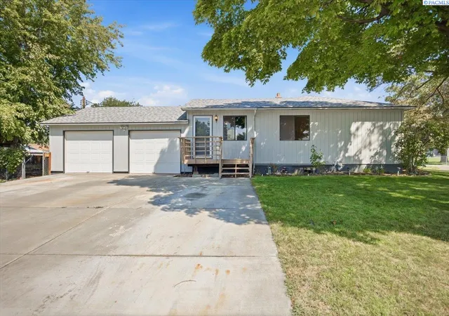 Photo 3 of Sale Pending at 2031 Rainier Ave, Richland, WA 99354 | MLS# PAC295724 | Listing updated on 2026-10-21