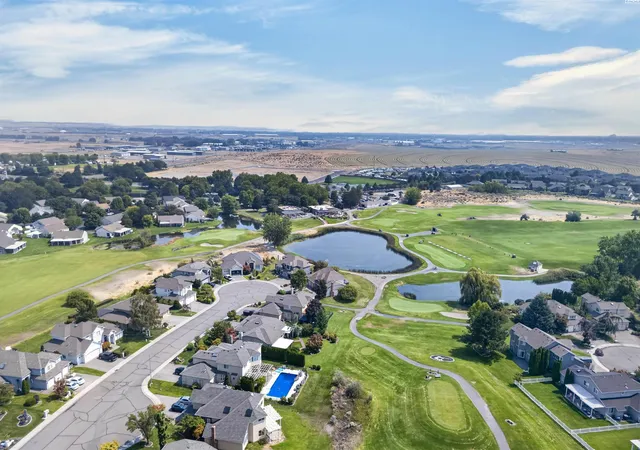 Photo 4 of Single family home for sale at 2807 Hawkstone Ct, Richland, WA 99354 | MLS# PAC295725 | Listing updated on 2026-10-21