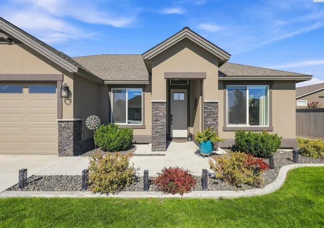 Photo 2 of Single family home for sale at 3245 Quail Ridge Loop, Richland, WA 99354 | MLS# PAC295856 | Listing updated on 2026-10-22
