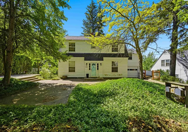 Photo 1 of Multi family home for sale at 1055 NE Indiana St, Pullman, WA 99163 | MLS# PAC295861 | Listing updated on 2026-10-21