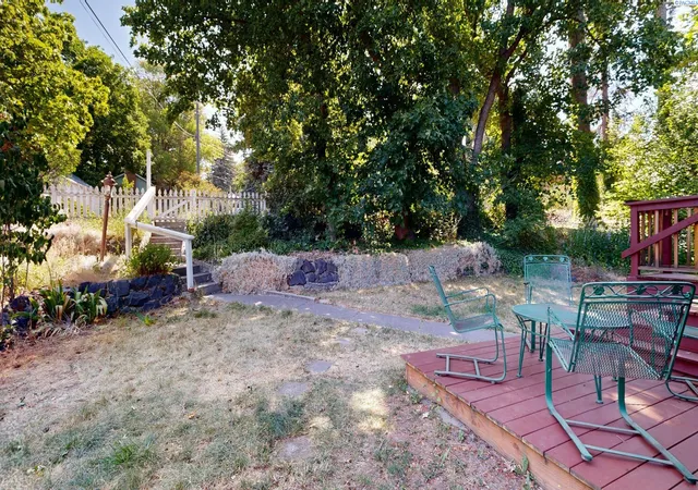 Photo 2 of Sale Pending at 560 Se Taylor St, Pullman, WA 99163 | MLS# PAC295886 | Listing updated on 2026-10-26