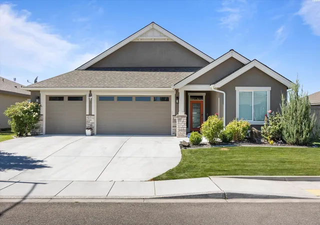 Photo 1 of Sale Pending at 3336 Village Pkwy, Richland, WA 99354 | MLS# PAC295926 | Listing updated on 2026-10-21