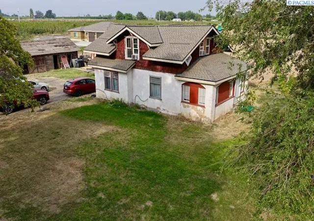Photo 1 of Sale Pending at 2361 E Old Inland Empire Hwy, Grandview, WA 98930 | MLS# PAC295933 | Listing updated on 2026-10-21