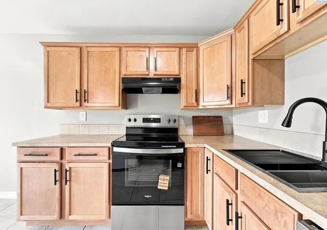 Photo 4 of Condo for sale at 303 Gage Blvd, Richland, WA 99352 | MLS# PAC295974 | Listing updated on 2026-10-16