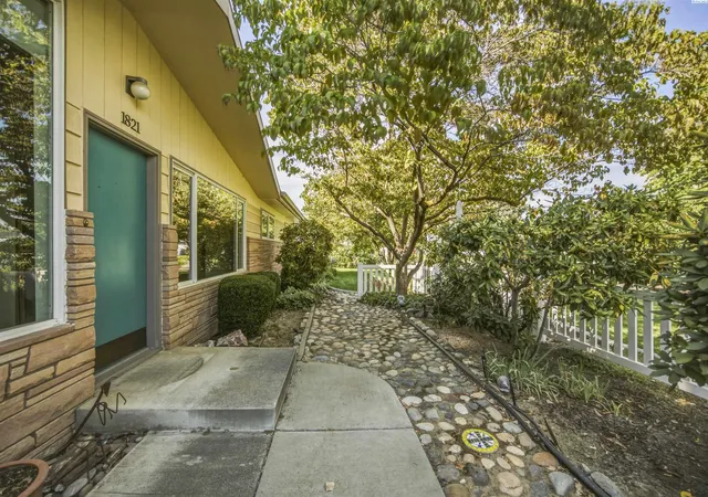 Photo 1 of Single family home for sale at 1821 Thayer Dr, Richland, WA 99354 | MLS# PAC295992 | Listing updated on 2026-10-17