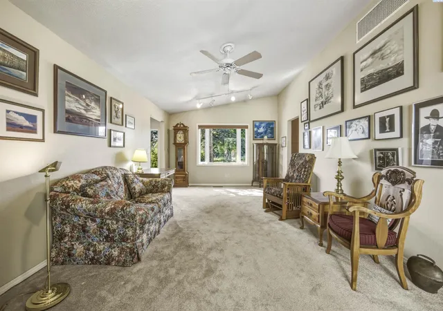 Photo 4 of Single family home for sale at 1821 Thayer Dr, Richland, WA 99354 | MLS# PAC295992 | Listing updated on 2026-10-17
