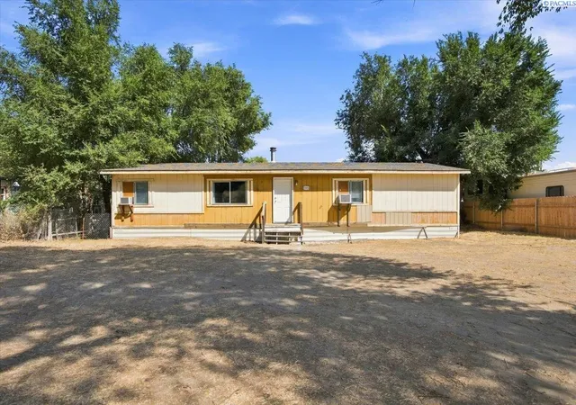 Photo 1 of Manufactured home for sale at 1606 N Harrington Rd, West Richland, WA 99353 | MLS# PAC295993 | Listing updated on 2026-10-22
