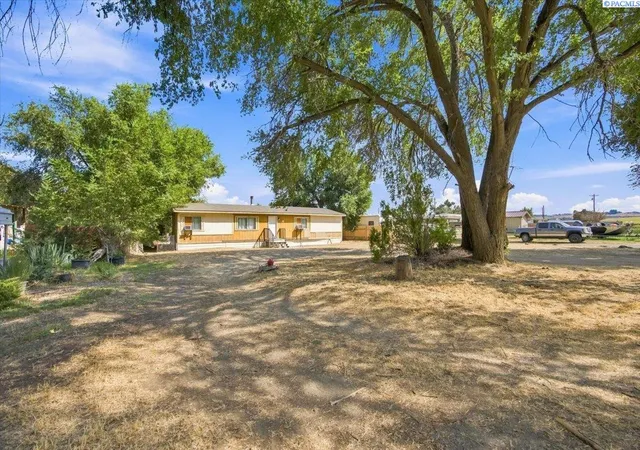Photo 2 of Manufactured home for sale at 1606 N Harrington Rd, West Richland, WA 99353 | MLS# PAC295993 | Listing updated on 2026-10-22