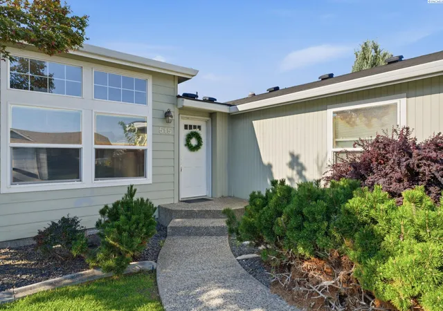 Photo 2 of Sale Pending at 515 Wisteria St, Richland, WA 99352 | MLS# PAC296002 | Listing updated on 2026-10-28