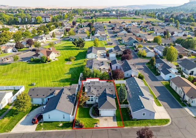 Photo 3 of Sale Pending at 515 Wisteria St, Richland, WA 99352 | MLS# PAC296002 | Listing updated on 2026-10-28