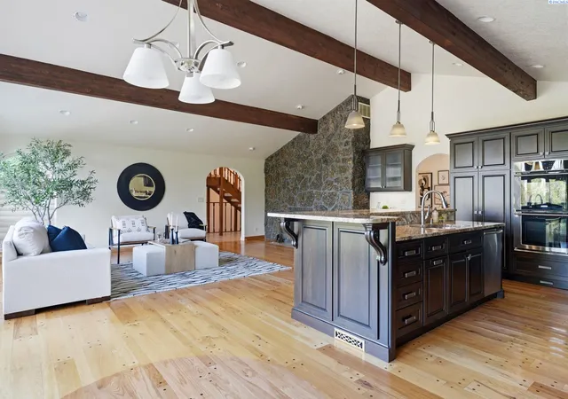 Photo 4 of Single family home for sale at 213 Hillview Dr, Richland, WA 99352 | MLS# PAC296011 | Listing updated on 2026-10-22
