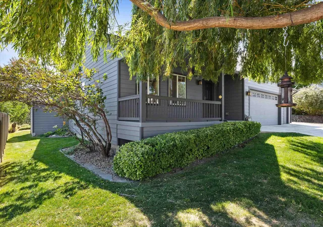 Photo 4 of Single family home for sale at 215 West 53rd, Kennewick, WA 99337 | MLS# PAC296037 | Listing updated on 2026-10-17