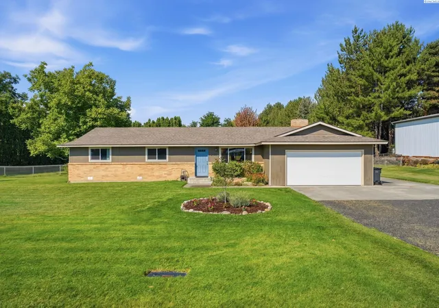 Single family home for sale at 2408 Road 92, Pasco, WA 99301 | MLS# PAC296048