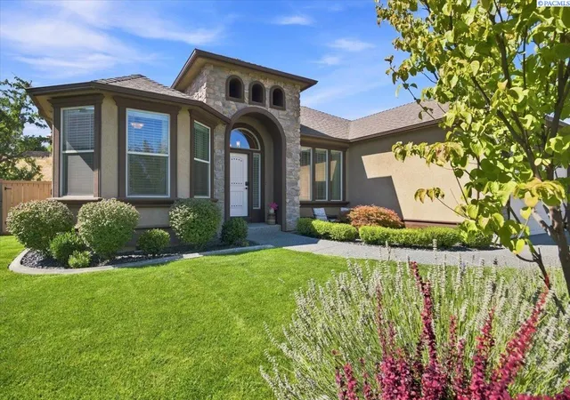 Photo 1 of Single family home for sale at 2337 Copperhill St, Richland, WA 99354 | MLS# PAC296074 | Listing updated on 2026-10-17
