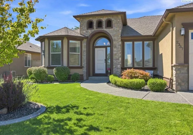 Photo 3 of Single family home for sale at 2337 Copperhill St, Richland, WA 99354 | MLS# PAC296074 | Listing updated on 2026-10-17