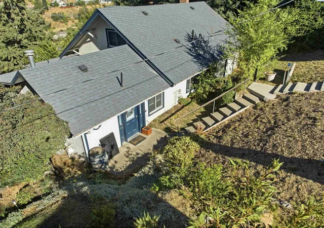 Photo 3 of Single family home for sale at 405 S Mill St, Colfax, WA 99111 | MLS# PAC296103 | Listing updated on 2026-10-22