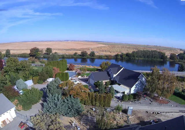 Photo 3 of Sale Pending at 45204 E Shannon, West Richland, WA 99353 | MLS# PAC296114 | Listing updated on 2026-10-21
