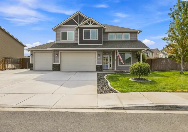 Photo 2 of Single family home for sale at 5902 Nauvoo Ln, Pasco, WA 99301 | MLS# PAC296117 | Listing updated on 2026-10-16