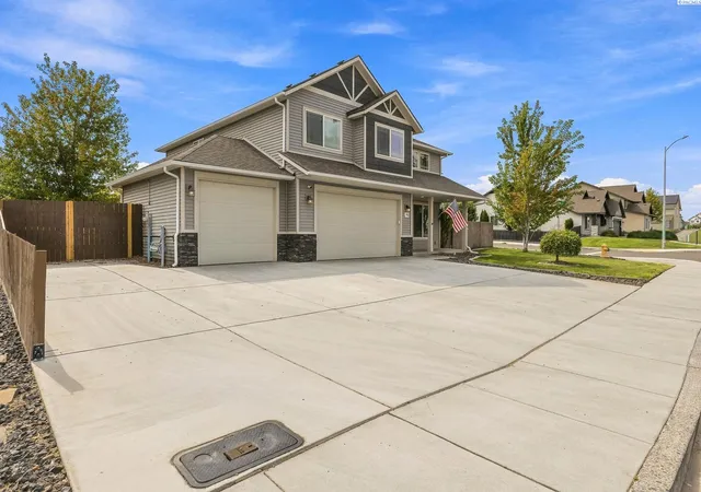 Photo 3 of Single family home for sale at 5902 Nauvoo Ln, Pasco, WA 99301 | MLS# PAC296117 | Listing updated on 2026-10-16