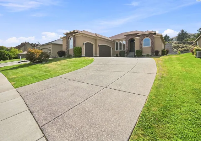 Photo 2 of Single family home for sale at 1421 Purple Sage Steet, Richland, WA 99352 | MLS# PAC296128 | Listing updated on 2026-10-21