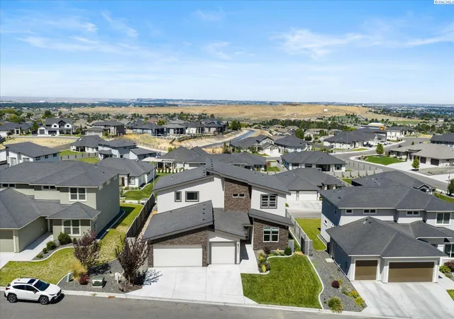 Photo 3 of Single family home for sale at 1864 Somers Ln, Richland, WA 99352 | MLS# PAC296140 | Listing updated on 2026-10-23