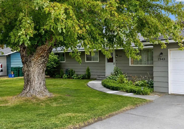 Photo 2 of Single family home for sale at 2343 S Garfield St, Kennewick, WA 99337 | MLS# PAC296179 | Listing updated on 2026-10-21