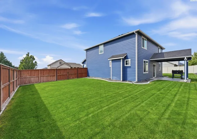 Photo 4 of Single family home for sale at 6109 Turf Paradise Dr, Pasco, WA 99301 | MLS# PAC296191 | Listing updated on 2026-10-20