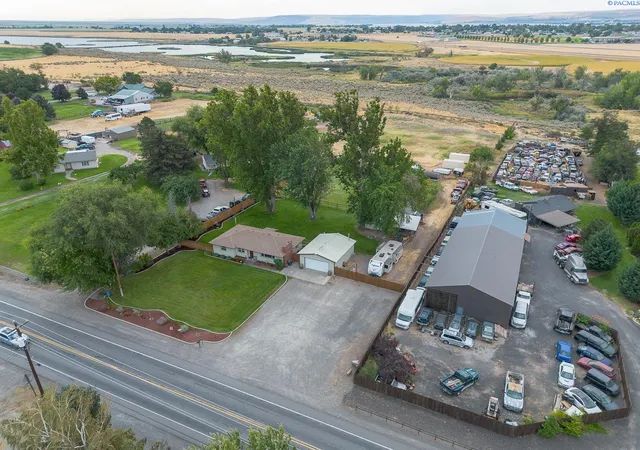 Photo 39 of Sale Pending at 27073 Ice Harbor Dr, Burbank, WA 99323 | MLS# PAC296192 | Listing updated on 2026-10-21