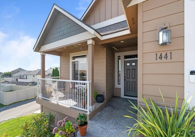 Photo 2 of Single family home for sale at 1441 Purple Sage St, Richland, WA 99352 | MLS# PAC296197 | Listing updated on 2026-10-23