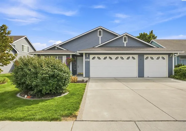 Photo 2 of Single family home for sale at 8827 W Klamath Ave, Kennewick, WA 99336 | MLS# PAC296199 | Listing updated on 2026-10-17