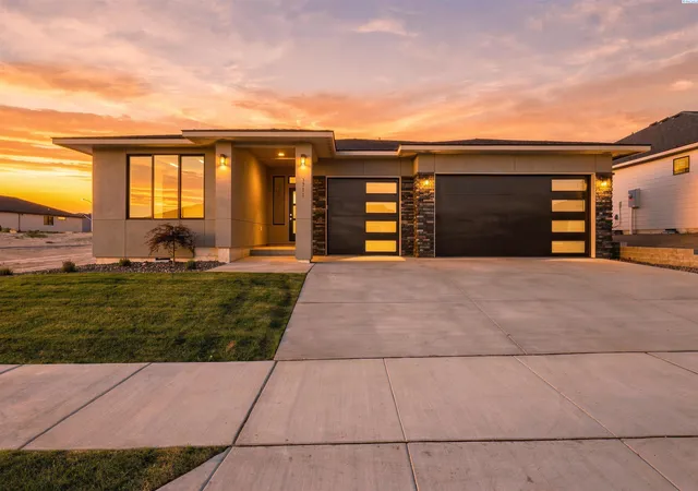 Photo 1 of Single family home for sale at 3731 Scout St, Richland, WA 99352 | MLS# PAC296235 | Listing updated on 2026-10-27