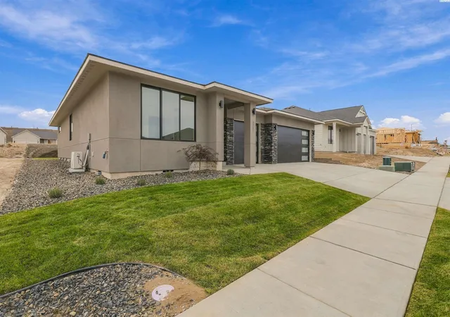 Photo 2 of Single family home for sale at 3731 Scout St, Richland, WA 99352 | MLS# PAC296235 | Listing updated on 2026-10-27