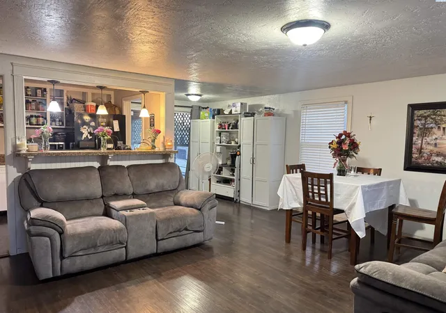 Photo 4 of Single family home for sale at 803 Crescent Dr, Grandview, WA 98930 | MLS# PAC296264 | Listing updated on 2026-10-16