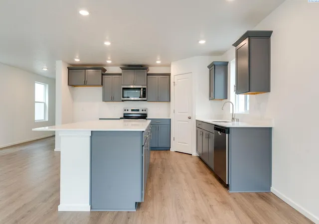 Photo 4 of Single family home for sale at 6528 Polar Dr, Pasco, WA 99301 | MLS# PAC296288 | Listing updated on 2026-10-27