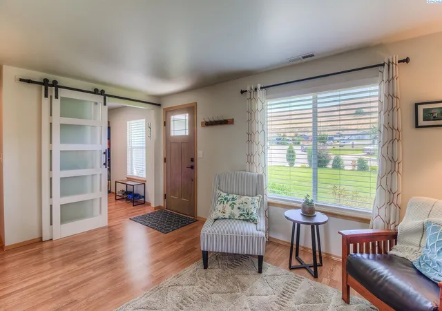 Photo 2 of Single family home for sale at 120 Sw Malibu Dr, Prosser, WA 99350 | MLS# PAC296300 | Listing updated on 2026-10-22