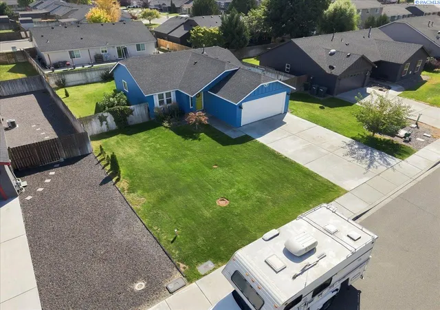 Photo 3 of Single family home for sale at 6107 Westport Ln, Pasco, WA 99301 | MLS# PAC296307 | Listing updated on 2026-10-14