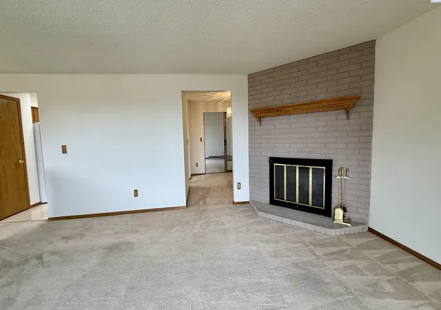Photo 4 of Sale Pending at 600 Westwind Dr, Zillah, WA 98953 | MLS# PAC296320 | Listing updated on 2026-10-17