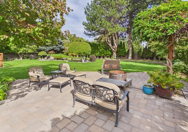 Photo 3 of Single family home for sale at 2422 Mark Ave, Richland, WA 99352 | MLS# PAC296322 | Listing updated on 2026-10-24